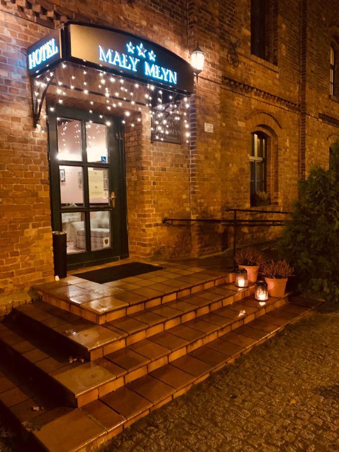 Hotel Maly Mlyn Stargard Szczecinski Bagian luar foto